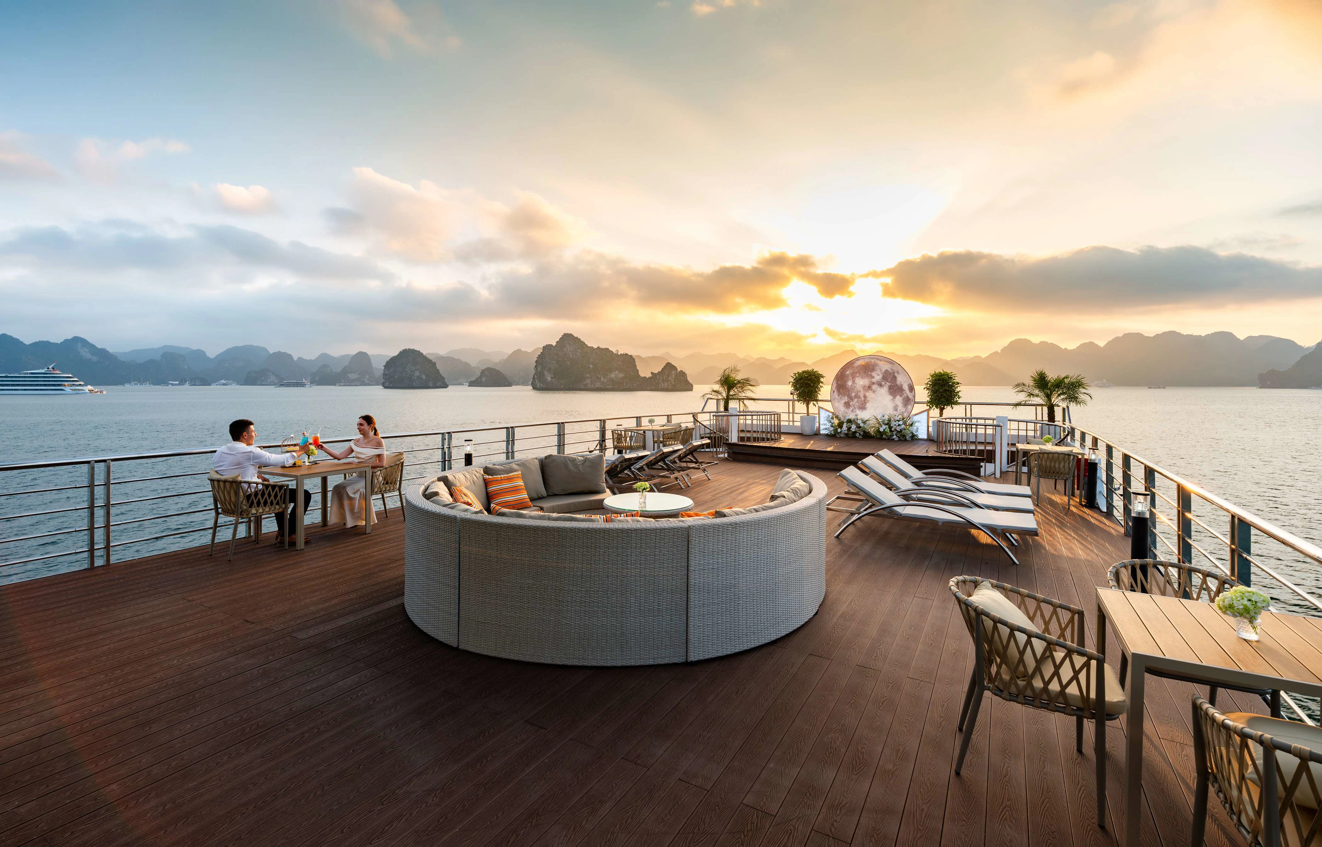 Day Tour | Explore Halong Bay in Hercules Grand Cruise